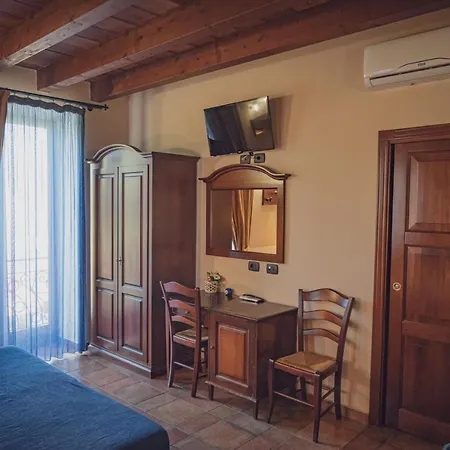 住宿加早餐酒店 Il Faro 卡布穆利尼