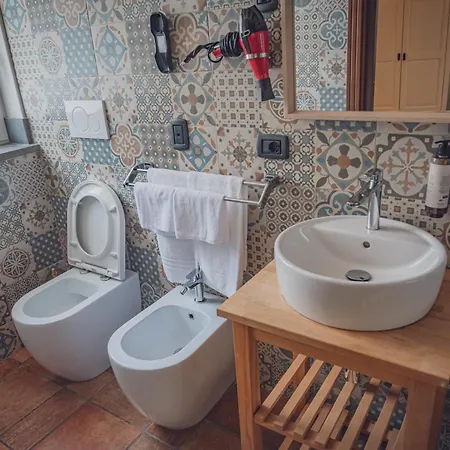 Il Faro 住宿加早餐酒店 *